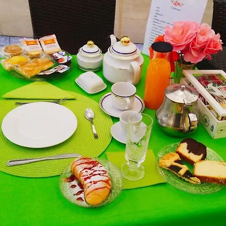 Il Roseto فندق مبيت وإفطار فروزينوني