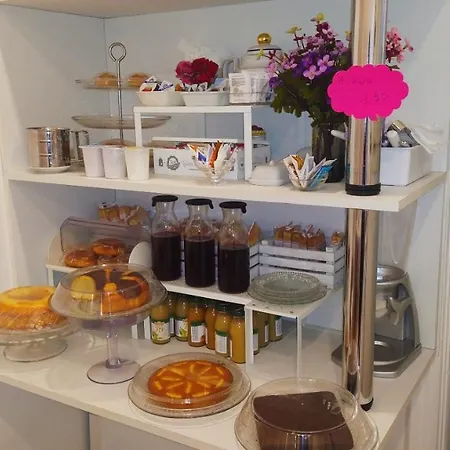فندق مبيت وإفطار Il Roseto فروزينوني
