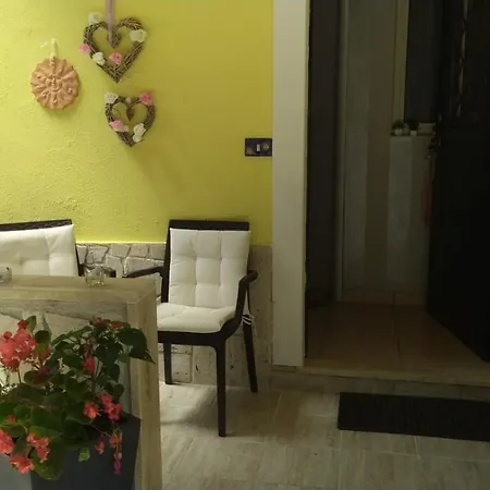 Il Roseto فندق مبيت وإفطار فروزينوني