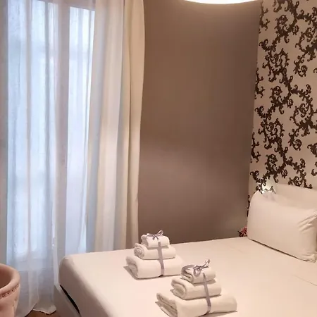 فندق مبيت وإفطار Il Roseto فروزينوني